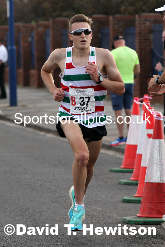 Senior mens 6 stage relay, 2021 Northern 6 and 4 Stage and Young Athletes Road Relays, Redcar. Photo: David T. Hewitson/Sports for All Pics